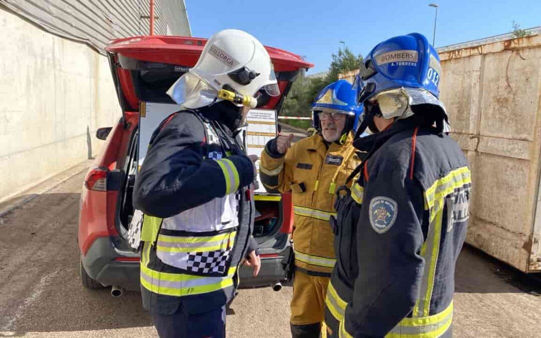 Los Bombers de Mallorca y Bombers de Palma organizan un simulacro de incendio en TIRME