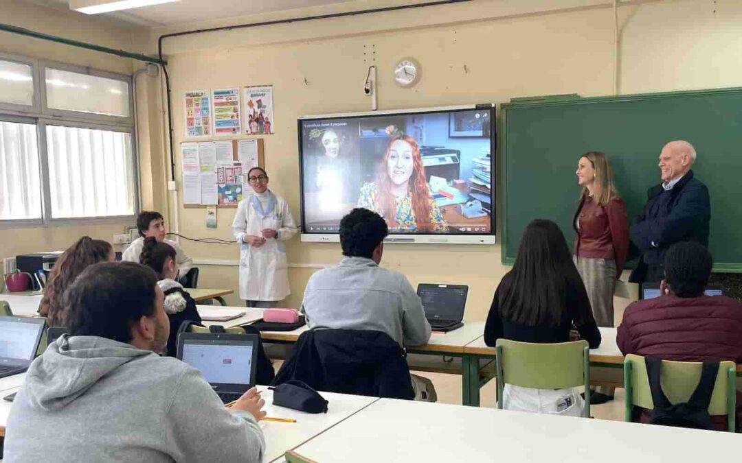 «Científicas en el aula» para celebrar el día de la mujer y la niña en ciencia