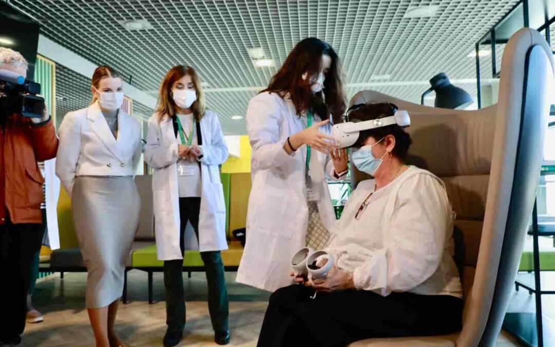 Son Espases utiliza la realidad virtual para amenizar el tratamiento de los pacientes oncológicos