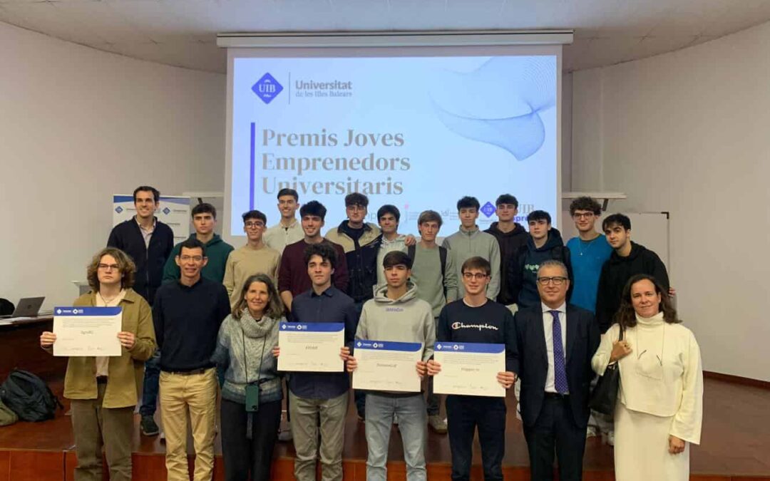 Un proyecto de diseño e instalación de jardines urbanos gana la primera edición de los Premios Jóvenes Emprendedores Universitarios (JEU) para estudiantes de la UIB