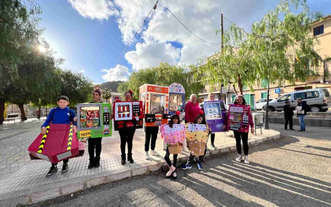 Comparsas e ilusión  protagonizan la Rúa de Caimari