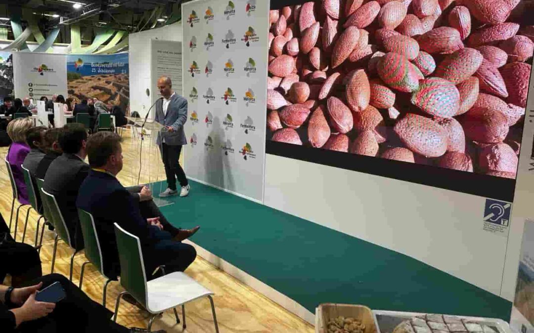 Agricultura, Pesca y Medio Natural promociona en la ITB de Berlín la almendra de Mallorca como producto de gran calidad vinculado al paisaje y al sector primario de la isla