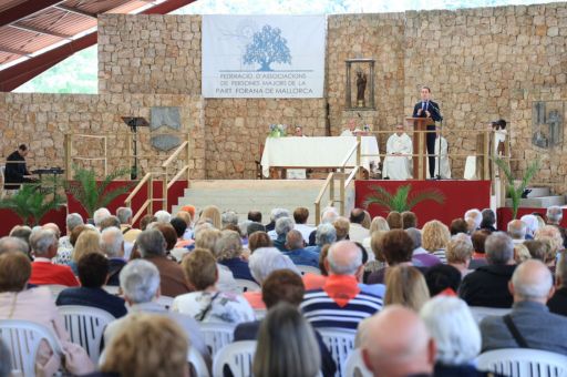 Llorenç Galmés participates in the meetings in Lluc of the Federation of Associations of Elderly People of the Part Forana with more than 3500 people