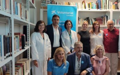 Son Espases Hospital reopens the library for patients managed by La Caixa volunteers