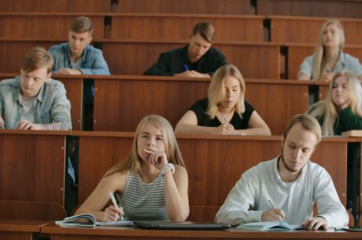 The last enrolment process for available vacancies in vocational training cycles begins