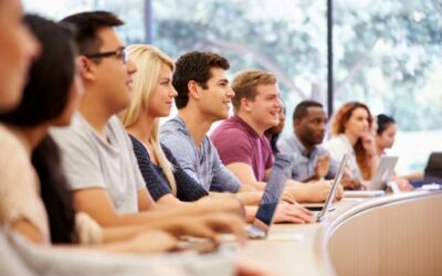 The lifelong learning course for adults in the Balearic Islands begins with an increase in the number of students and teachers