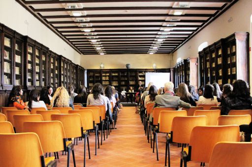 Around fifty teachers are taking part today in the workshop ‘Strategies for orientation towards the new dual vocational training’ at the Regional Ministry of Education and Universities.