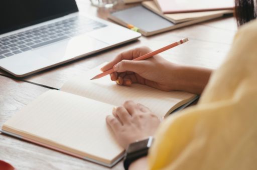 The enrolment period open for university expert courses in coeducation and intervention in sexual violence