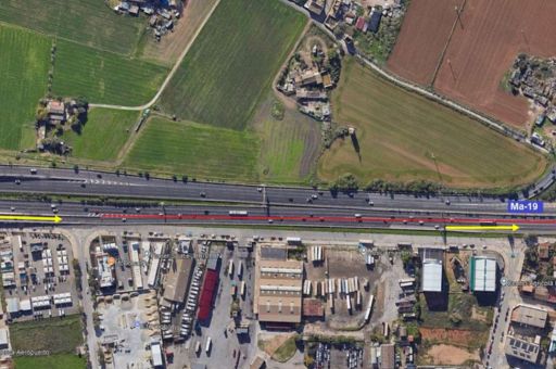 Traffic was cut on the airport motorway, in the direction of Palma, on Sunday night due to work to reinforce the road surface and the fourth lane