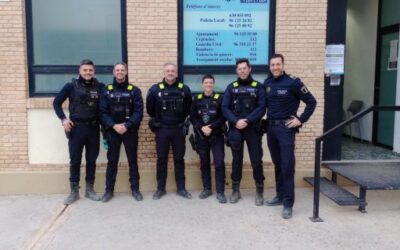 Agents of the Local Police of Inca go to Massanassa to collaborate in the tasks of recovery and reconstruction after the DANA