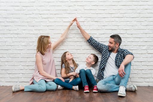 Conselleria of Families and Social Affairs Celebrates International Day of Families with Conferences, Children’s Party, and Professional Workshop