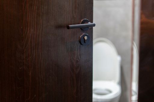 The Ministry of Education to Invest Over Half a Million Euros in Renovating Bathrooms at CEIP Es Molinar and CEIP Son Rullan