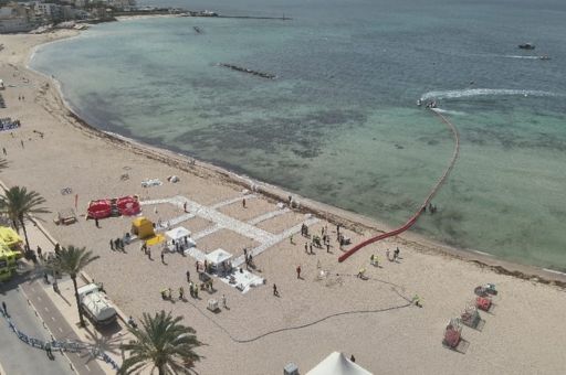 The Balearic Government Participates in Marine Pollution Drill on the Coastline of Ciutat Jardí Beach in Palma