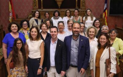 Llorenç Galmés se reúne «De tu a tu» con mujeres artesanas de Mallorca