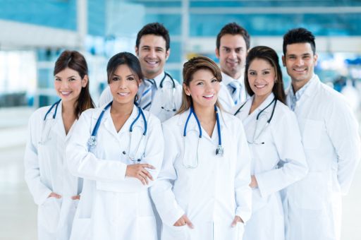 The Spanish Government Will Expand Healthcare Assistance for Spaniards Abroad to Include Vulnerable Groups