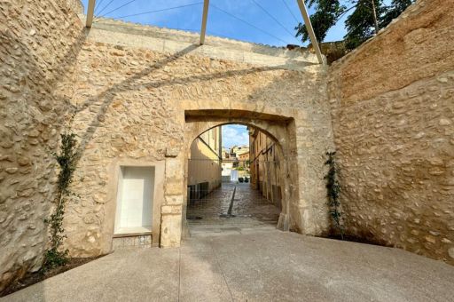 Project on Carrer de na Ferrilla in Inca Wins 2025 FAD Opinion Award