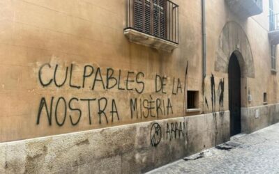 The Governor Strongly Condemns Arran’s Graffiti on the Facade of the Ministry of Tourism