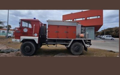 El Consell Insular de Menorca incorpora dos nuevos vehículos autobomba urbana ligera para reforzar la capacidad de respuesta del Servicio de Bomberos