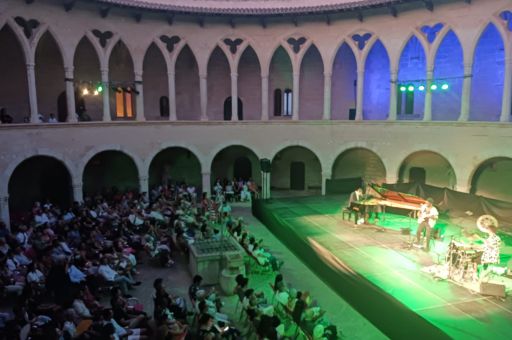 Glenda del E. toma el relevo en el Jazz Palma Festival en el Castillo de Bellver