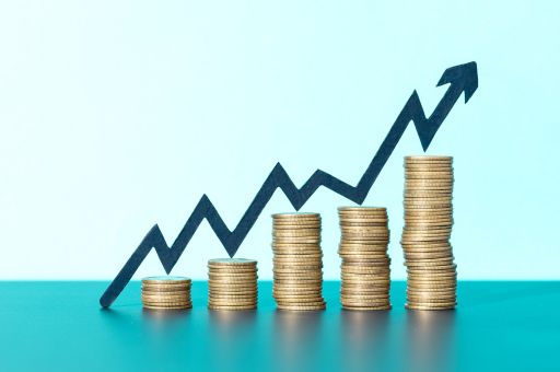 Baleares’ Service Sector Drives Strong Economic Growth in August