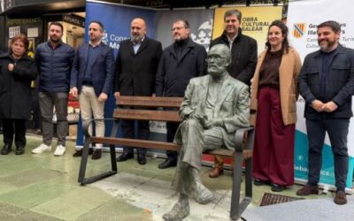 TRADITION 6 Palma unveils a commemorative statue honouring Josep Maria Llompart at his birthplace