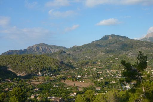 Mallorca launches 18 guided routes to explore Serra de Tramuntana heritage