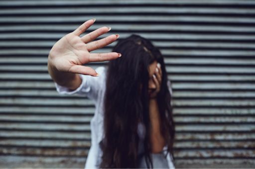Igualdad condena el feminicidio por violencia de género de una mujer en la provincia de Madrid