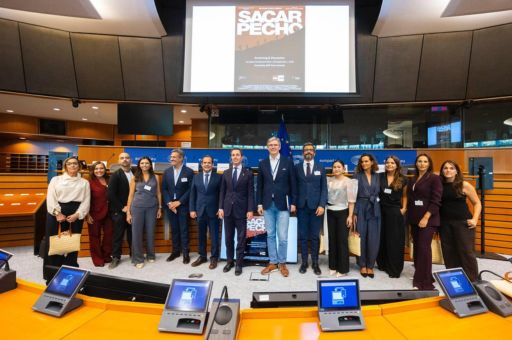 De la Serra de Tramuntana a Brussel·les: les dones de ‘Sacar pecho’ duen al Parlament Europeu la seva experiència davant el càncer de mama